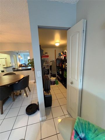 180 Cypress Club Dr 811, Pompano Beach, FL 33060