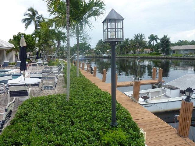 180 Cypress Club Dr 811, Pompano Beach, FL 33060