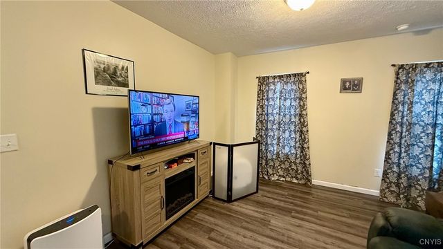 16 Candee Street, Schroeppel, NY 13135