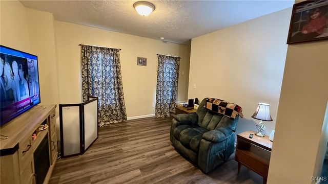 16 Candee Street, Schroeppel, NY 13135