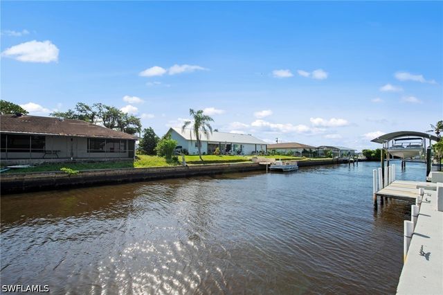 7195 Reymoor DR, North Fort Myers, FL 33917
