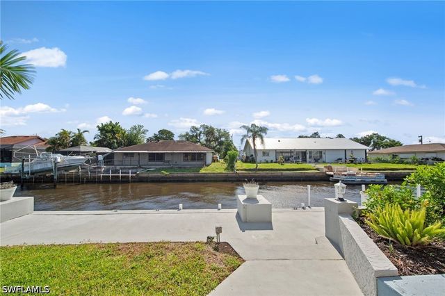 7195 Reymoor DR, North Fort Myers, FL 33917