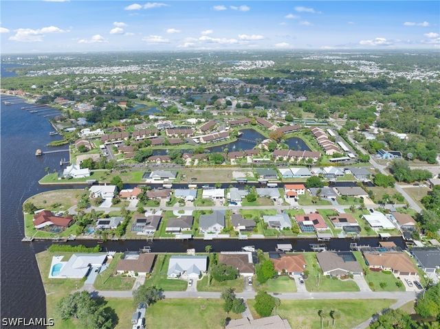 7195 Reymoor DR, North Fort Myers, FL 33917