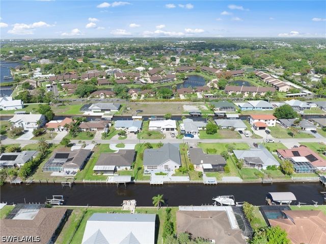 7195 Reymoor DR, North Fort Myers, FL 33917