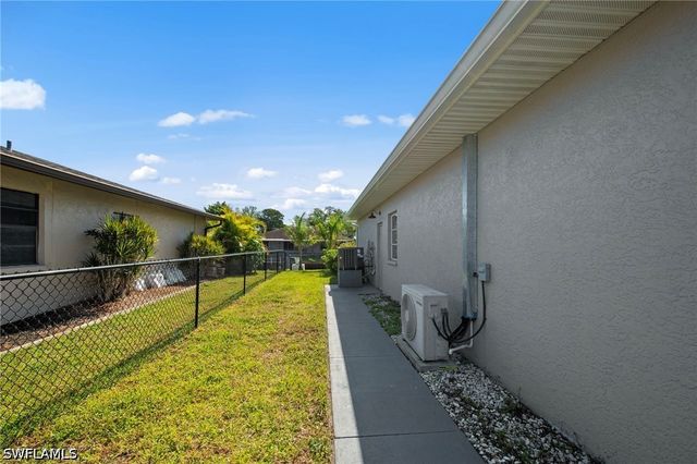 7195 Reymoor DR, North Fort Myers, FL 33917
