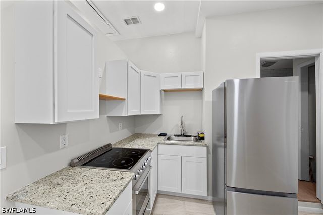 7195 Reymoor DR, North Fort Myers, FL 33917