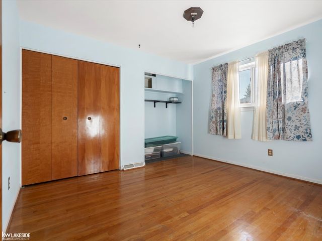 24410 Loretta, Warren, MI 48091