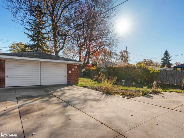 24410 Loretta, Warren, MI 48091