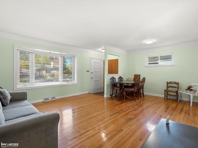 24410 Loretta, Warren, MI 48091