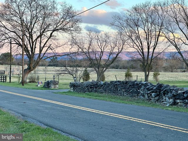 1336 OLD WINCHESTER RD, Boyce, VA 22620