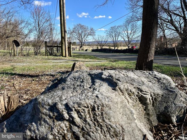 1336 OLD WINCHESTER RD, Boyce, VA 22620