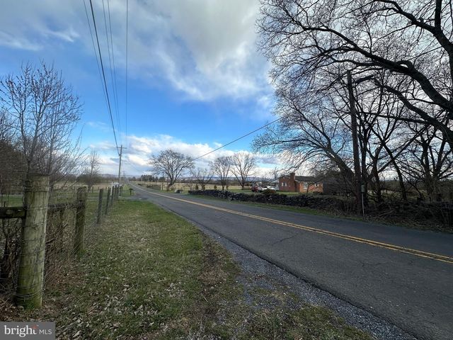 1336 OLD WINCHESTER RD, Boyce, VA 22620