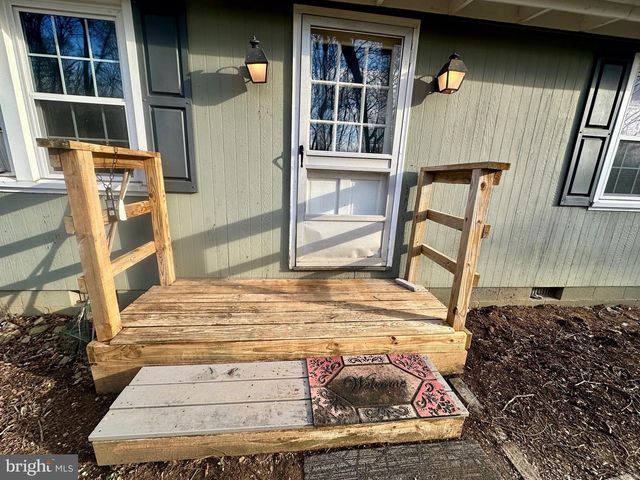 1336 OLD WINCHESTER RD, Boyce, VA 22620