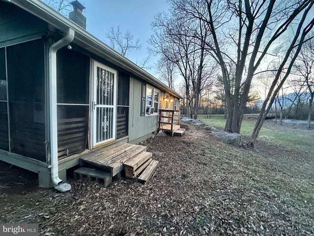 1336 OLD WINCHESTER RD, Boyce, VA 22620