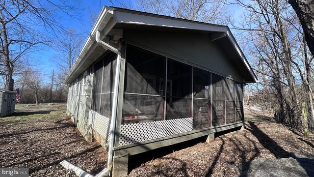 1336 OLD WINCHESTER RD, Boyce, VA 22620