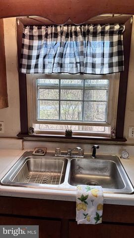 1336 OLD WINCHESTER RD, Boyce, VA 22620