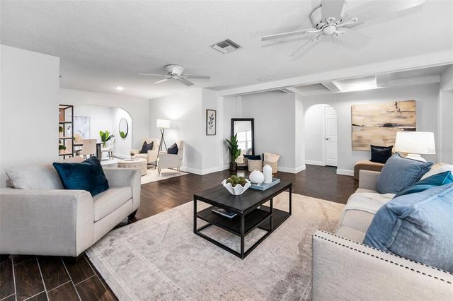 1402 OLEANDER DRIVE, Tarpon Springs, FL 34689