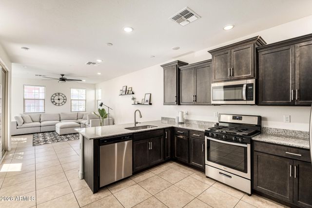 5058 S CHASSIS --, Mesa, AZ 85212