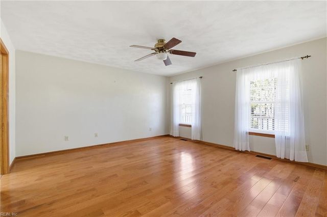 2029 Carolina RD, Chesapeake, VA 23322