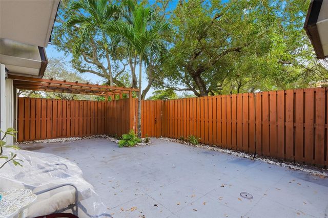 9142 SW 23rd Street D, Davie, FL 33324