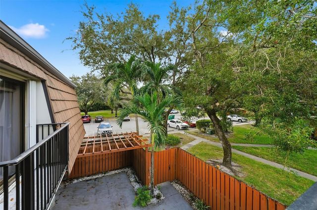 9142 SW 23rd Street D, Davie, FL 33324