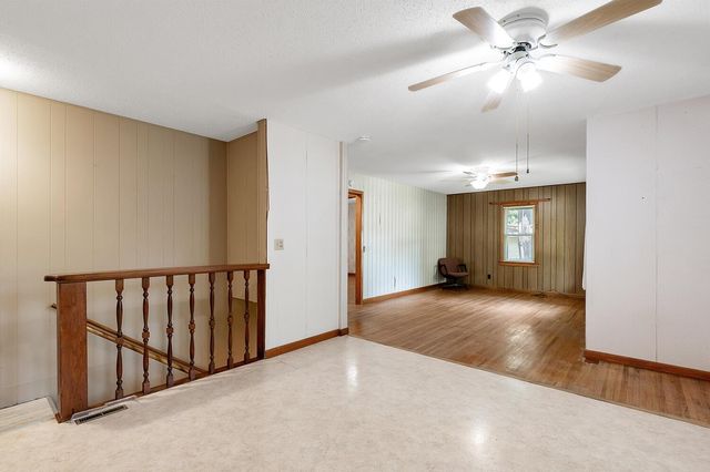 419 N Kokomo Ave, Derby, KS 67037