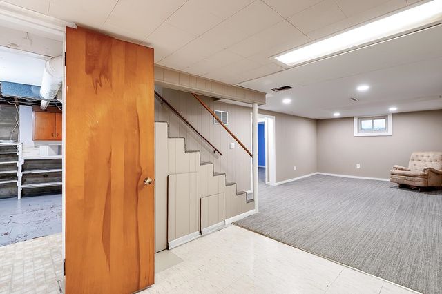 419 N Kokomo Ave, Derby, KS 67037