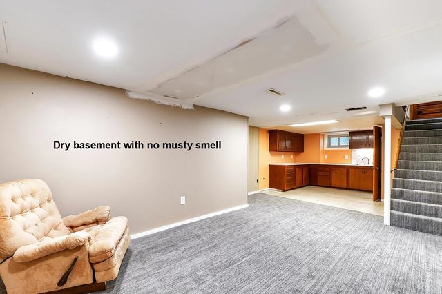 419 N Kokomo Ave, Derby, KS 67037