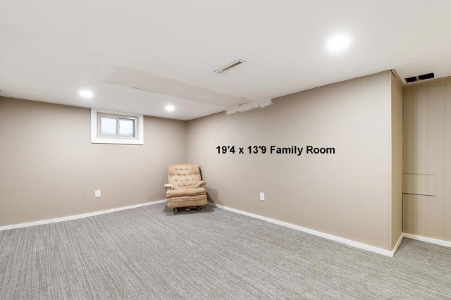 419 N Kokomo Ave, Derby, KS 67037