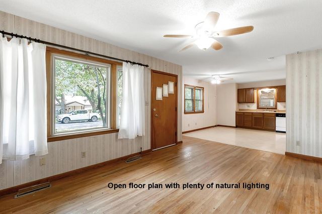 419 N Kokomo Ave, Derby, KS 67037