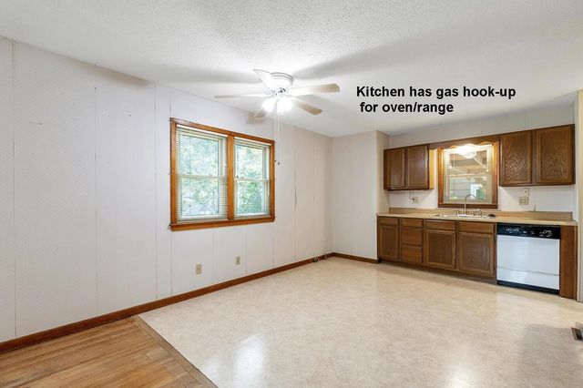 419 N Kokomo Ave, Derby, KS 67037