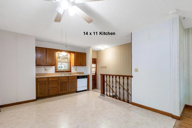 419 N Kokomo Ave, Derby, KS 67037