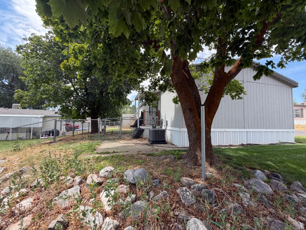 55 N SUNSET DR #55, Layton, UT 84041 — photo 5