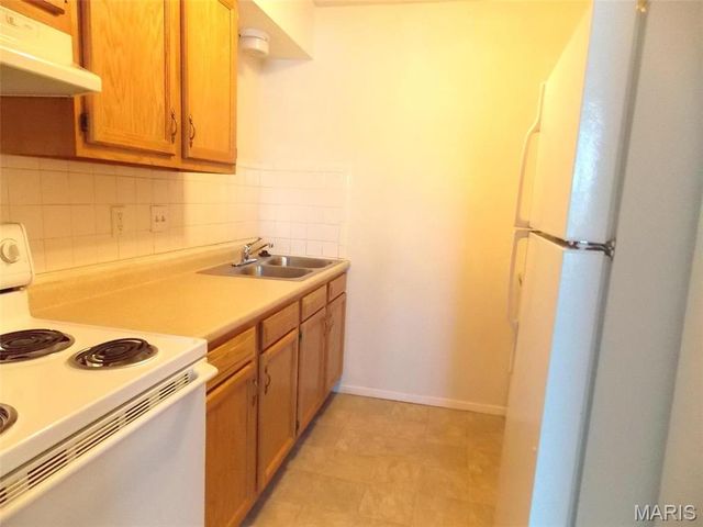 18 N 44TH Street 8, Belleville, IL 62226