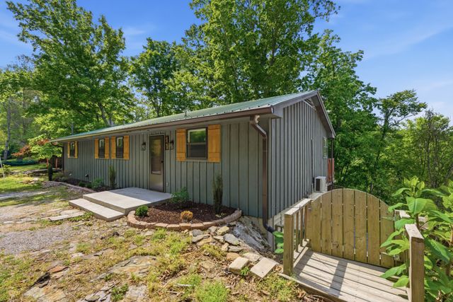 241 Nautilus Pt, Silver Point, TN 38582