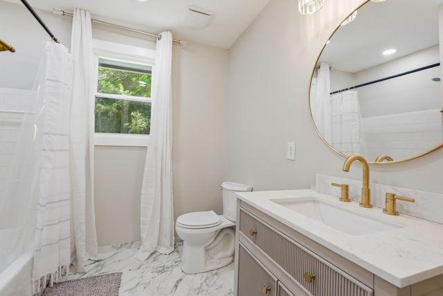 241 Nautilus Pt, Silver Point, TN 38582