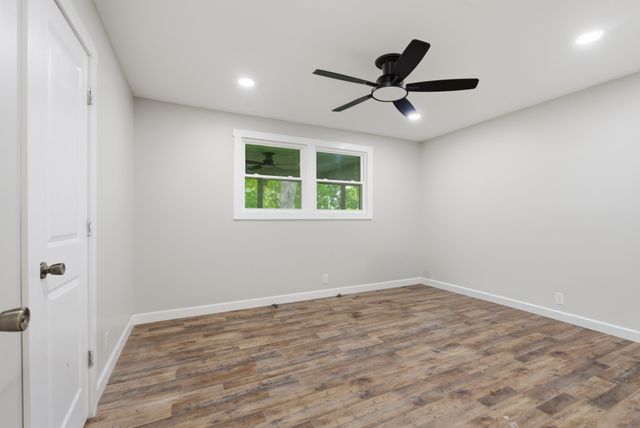 241 Nautilus Pt, Silver Point, TN 38582