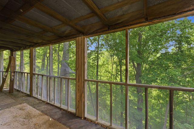 241 Nautilus Pt, Silver Point, TN 38582