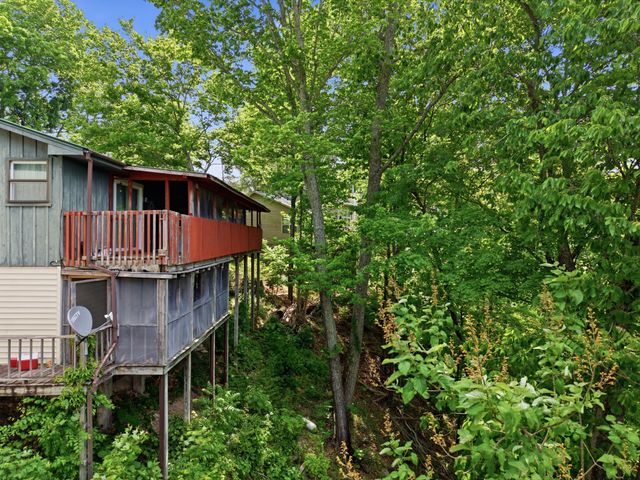 241 Nautilus Pt, Silver Point, TN 38582