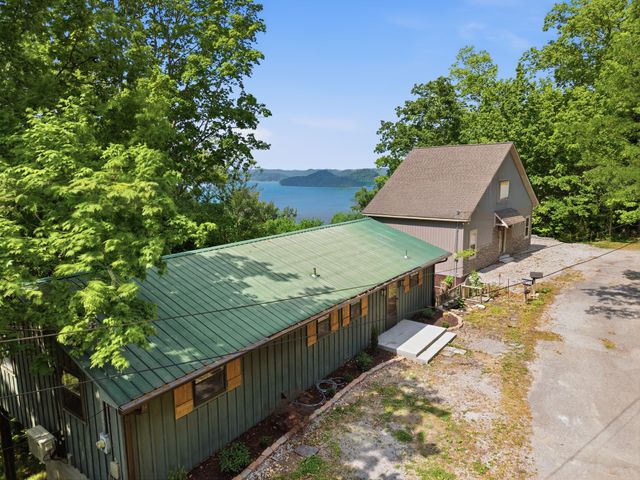 241 Nautilus Pt, Silver Point, TN 38582