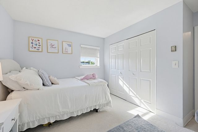 46 Greentree Ln 47, Weymouth, MA 02190