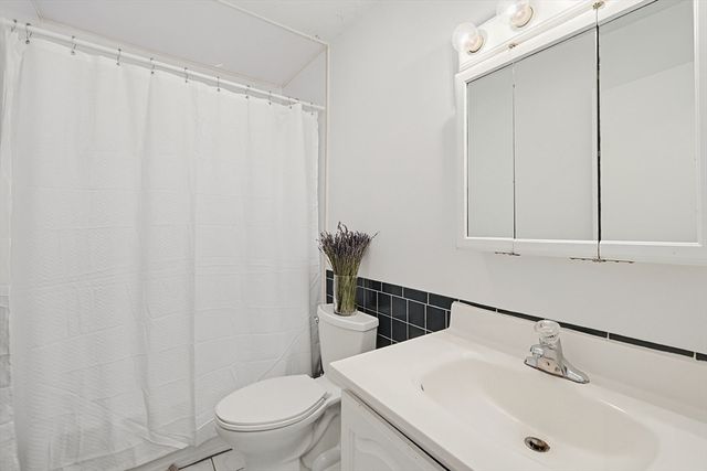 46 Greentree Ln 47, Weymouth, MA 02190