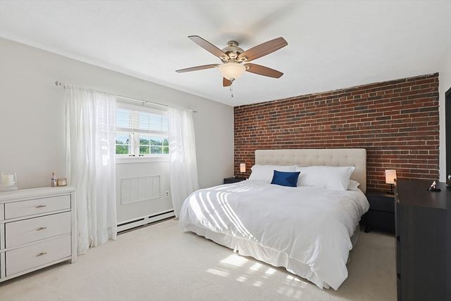 46 Greentree Ln 47, Weymouth, MA 02190