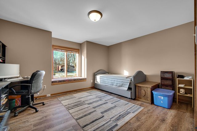 2393 Four Seasons Pkwy, Crown Point, IN 46307