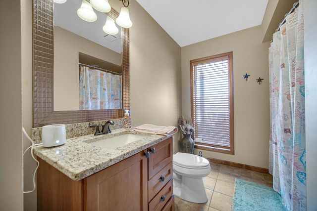 2393 Four Seasons Pkwy, Crown Point, IN 46307