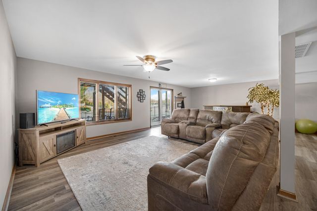 2393 Four Seasons Pkwy, Crown Point, IN 46307