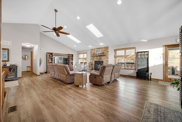 2393 Four Seasons Pkwy, Crown Point, IN 46307