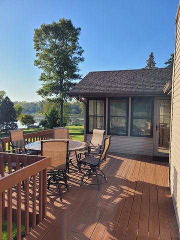 2393 Four Seasons Pkwy, Crown Point, IN 46307