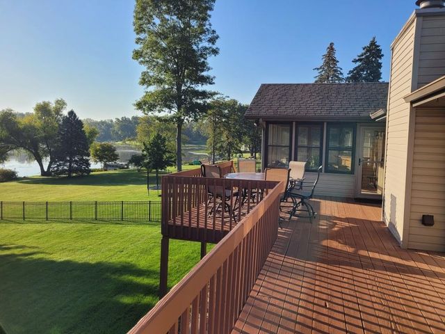 2393 Four Seasons Pkwy, Crown Point, IN 46307