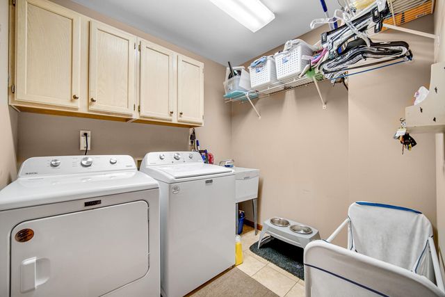 2393 Four Seasons Pkwy, Crown Point, IN 46307